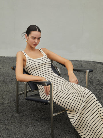 Clara | Langes gestricktes Kleid mit Streifen