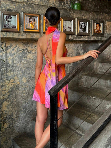 Leni | Halterloses Batik-Shortkleid