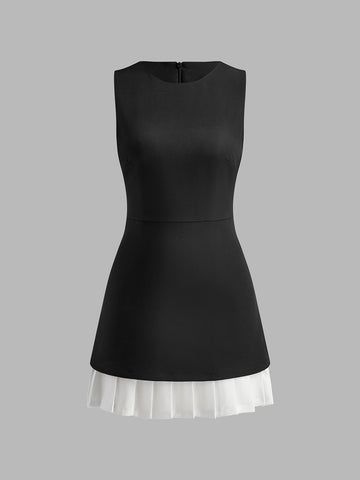 Clara | Zweifarbiges, ärmelloses Faltenkleid