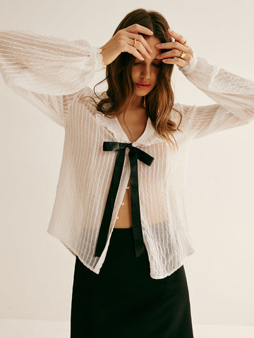 Clara | Rüschenausschnitt Bluse mit Streifenmuster