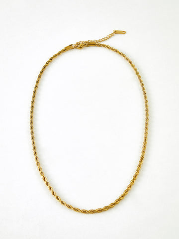 Leonard | Minimalistische Goldene Verdrehte Halskette