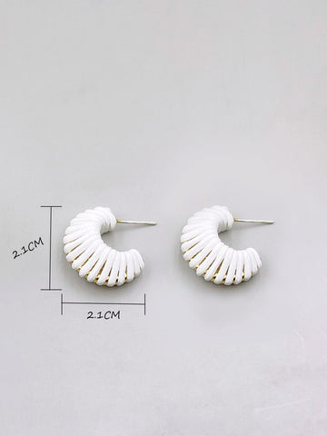 Leonie | C-förmige Ohrstecker mit Eleganz