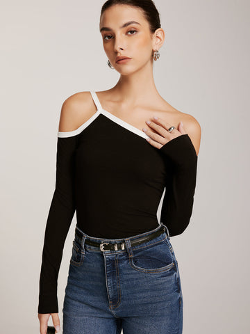 Clara | Trendiges asymmetrisches Top mit kontrastierenden Trägern
