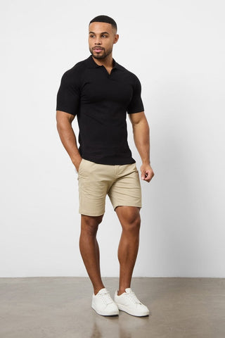 Trisha | Muskelbetonte Chino-Shorts in Stein