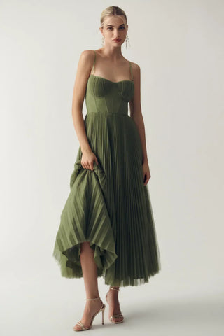 Eve | Olivia-Kleid – Moderne Eleganz mit freiem Rücken