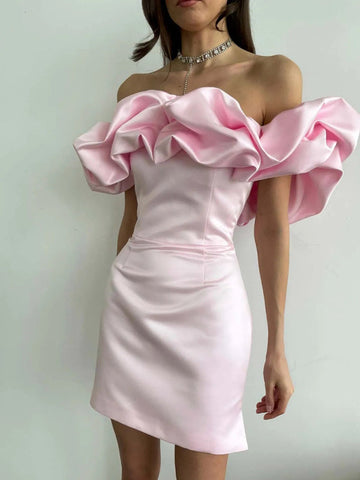 Ken | Satin Kleid mit Off-Shoulder und Volants