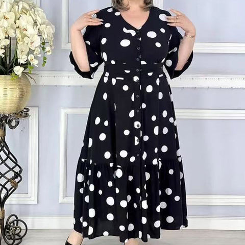 Inaya | Elegantes V-Ausschnitt-Pünktchenkleid in Übergröße
